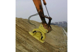 平板夯机在济青高速改扩建6标段